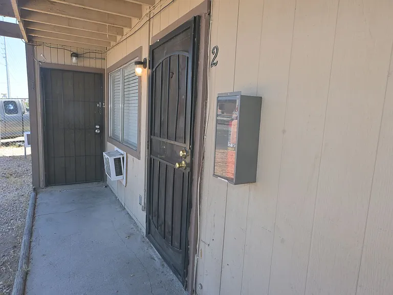 3021 E Carey Ave #2 — Photo 2