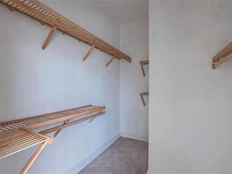 2208 Hampstead Ct — Photo 29