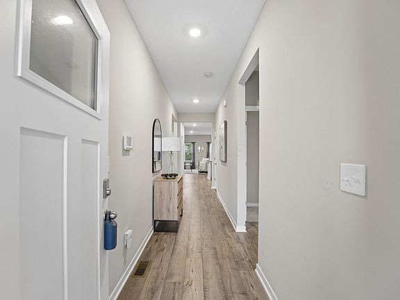 4th image of 261 Crestview Ct