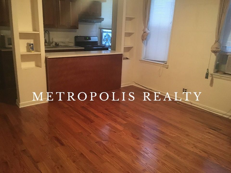 1st image of 3076 36th St