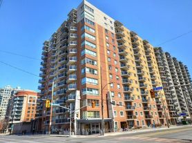 429 Somerset St W