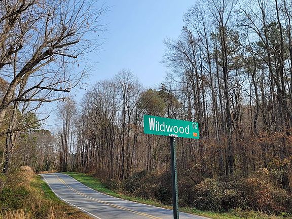 3rd image of Wildwood Dr