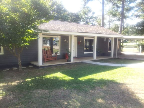 3rd image of 24 Forest Hills Dr