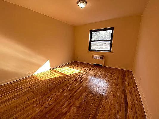 4th image of 11631 170th St #22