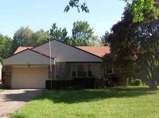 5677 Alberta Dr, Lyndhurst, OH 44124
