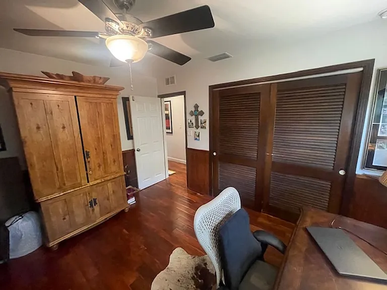 610 Gaines Way — Photo 48