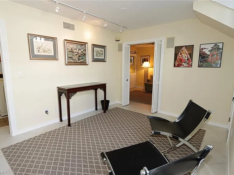 640 2nd St S #2 — Photo 20