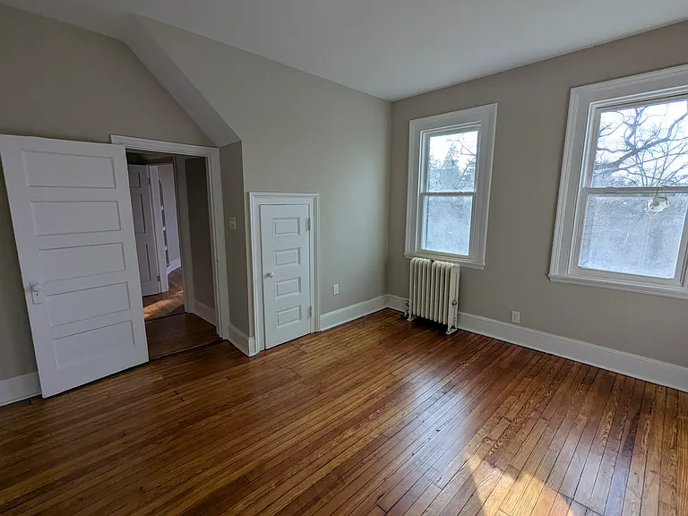 1300 Summit Ave #3 — Photo 11