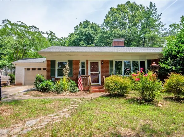 636 N Kelly St, Statesville, NC 28677