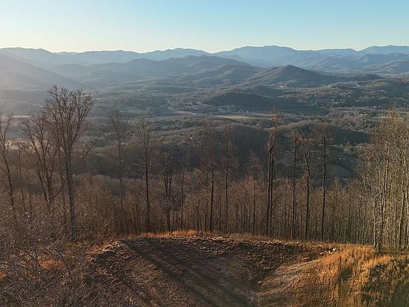 2nd image of 572 Fulcher Summit Dr