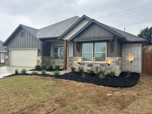 2046 Old Foundry Rd, Weatherford, TX 76087