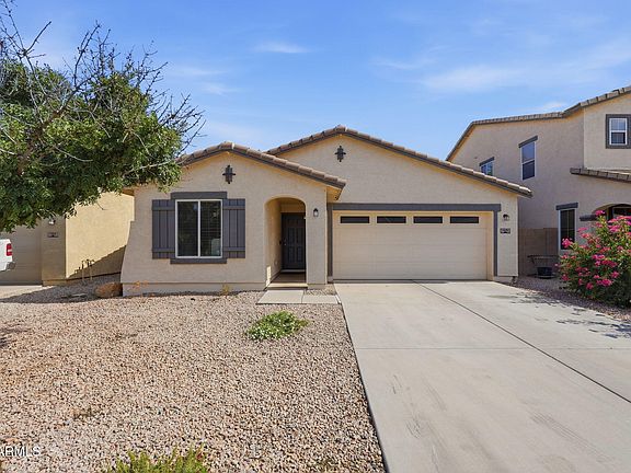 3rd image of 1491 E LAKEVIEW Drive