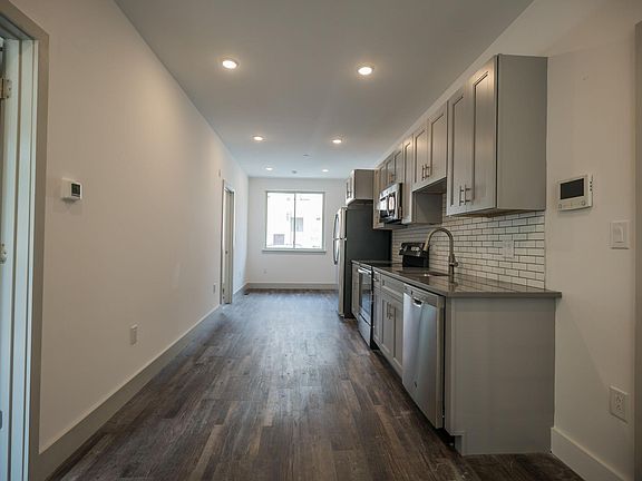 2nd image of 3716 Haverford Ave #4