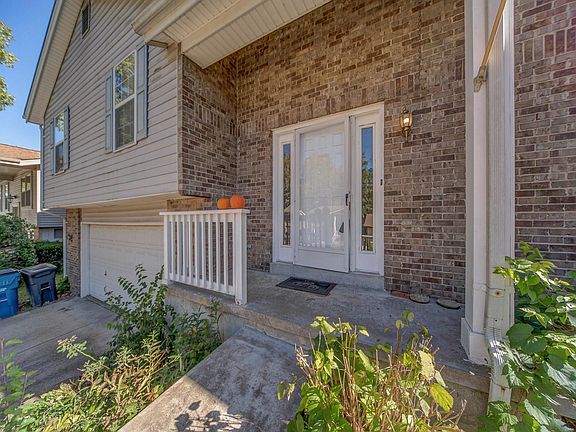 2nd image of 5816 Bridleford Ln
