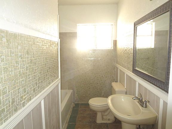 5th image of 1501 Arlington St