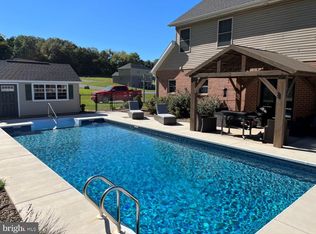 1852 Carrera Dr, Chambersburg, PA 17202