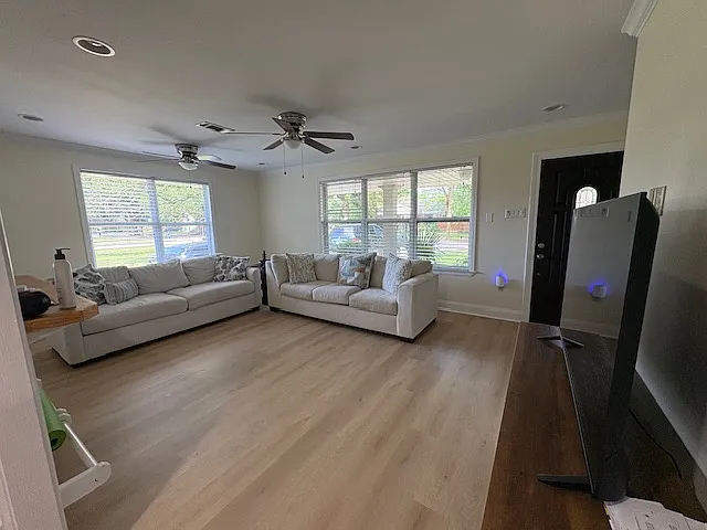 4 bed, 2477 sqft, $850 — Photo 3