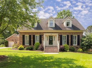 1208 Chausley Ct, Charlotte, NC 28211