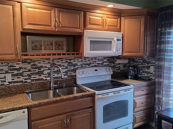 5th image of 4500 N Federal Hwy APT 352F