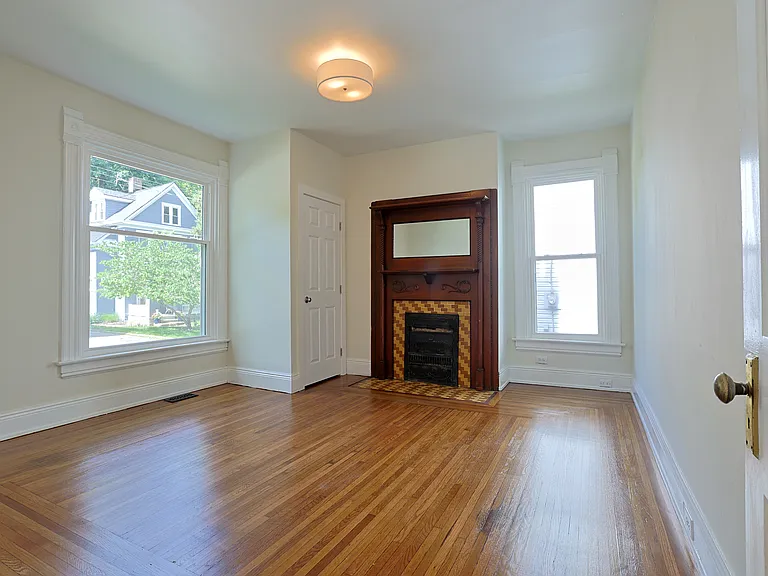 6118 Prentice St — Photo 45