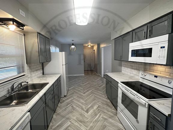 2nd image of 1924 S Westwood Ave