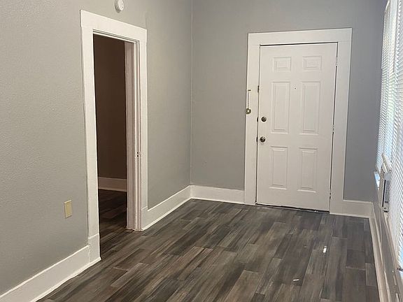 3rd image of 527 Cedar St APT 1