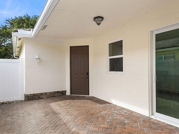 2nd image of 10033 SW Stonegate Drive