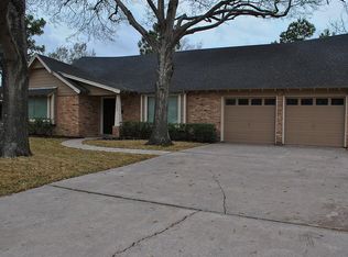 1635 Shadow Bend Dr, Houston, TX 77043