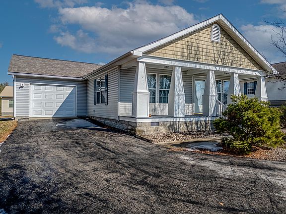 3rd image of 21 Brosi Ct