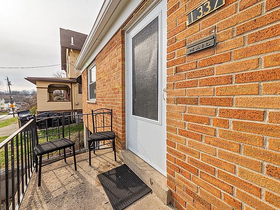 2nd image of 1337 Beech Ave