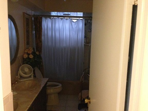 5th image of 5146 Carol St