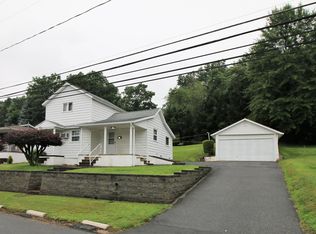 215 Lidy Rd, Dupont, PA 18641