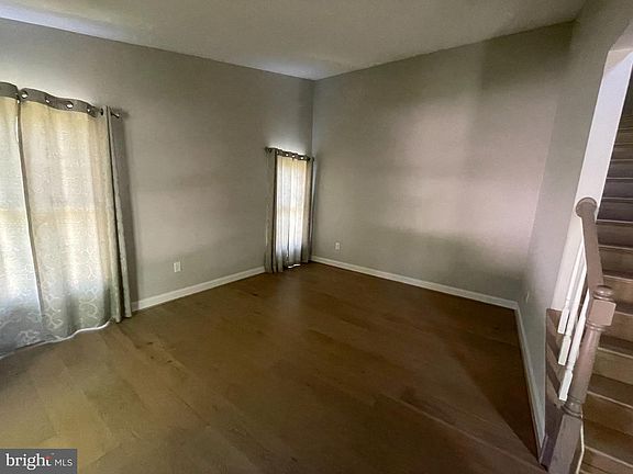 3rd image of 10503 Woodbine Rd
