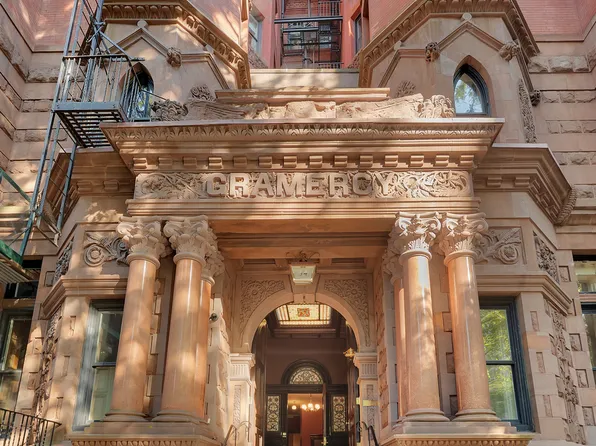 34 Gramercy Park East image 19 of 19