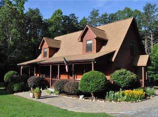 27 Grey Goose Ln, Columbus, NC 28722