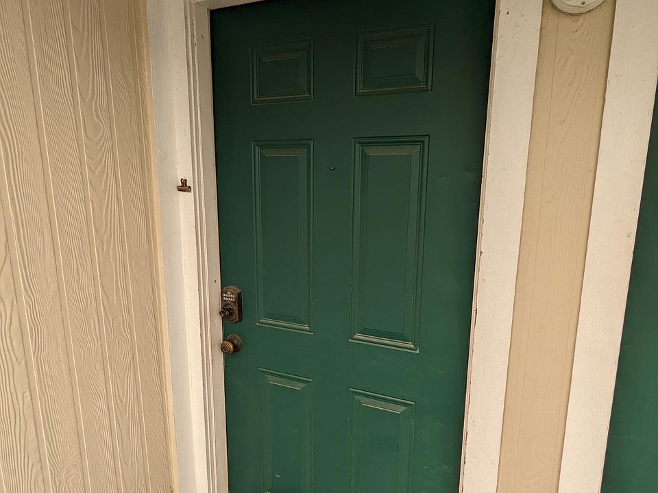 1st image of 1818 S Lakeshore Blvd APT 36