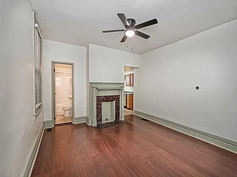 1136 N Euclid Ave #1 — Photo 20