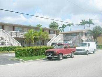 1st image of 890 NW 45th Ave #34