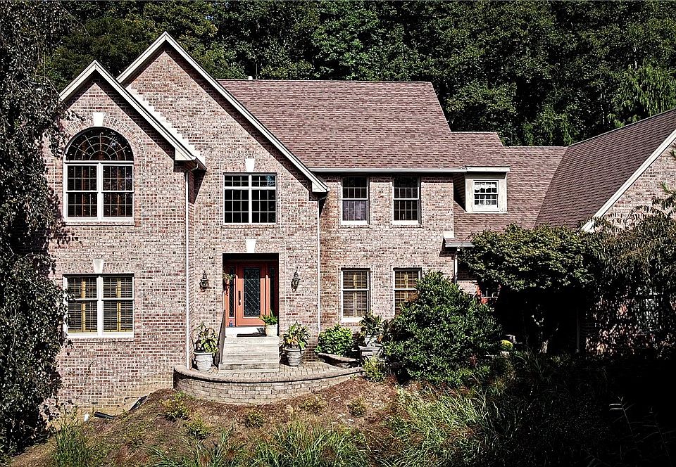 1st image of 3919 Bridgewood Cir
