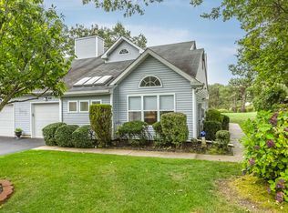 125 Hampton Vista Dr, Manorville, NY 11949