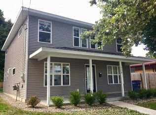 1118 Cora St NW, Grand Rapids, MI 49504