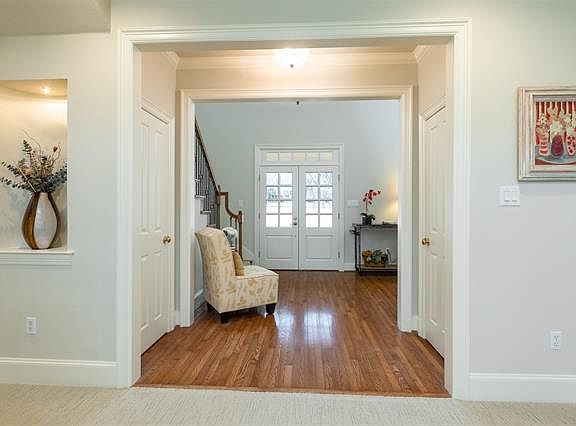 5th image of 1622 Kingsmill Ct