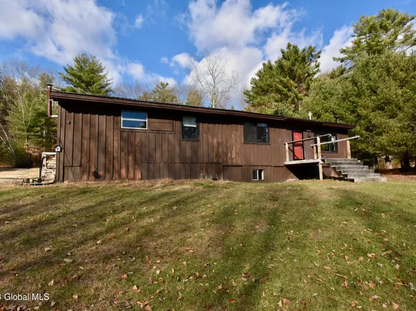 65 Barney Road, Middle Grove, NY 12850