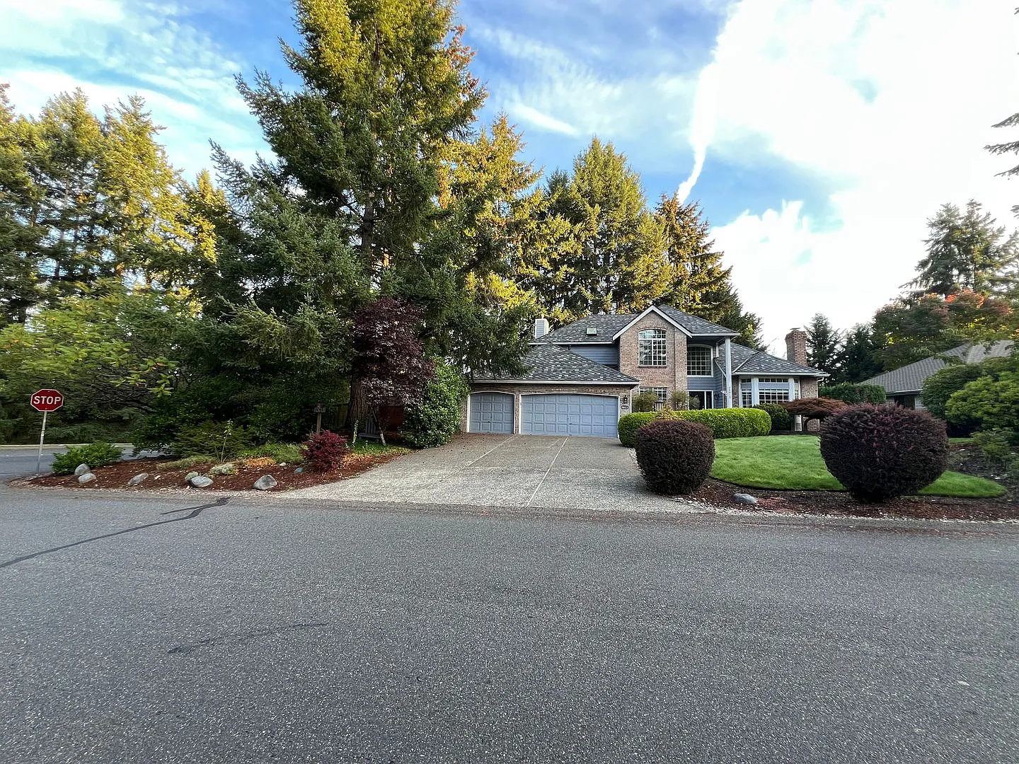 Welcome to Gem Heights Located in Beautiful Puyallup -A/C -Yard Maintenance included! — Photo 2
