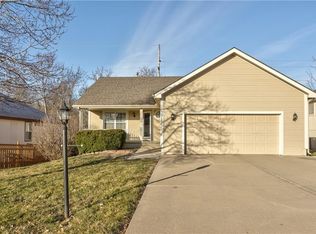 3016 Girard St, Leavenworth, KS 66048