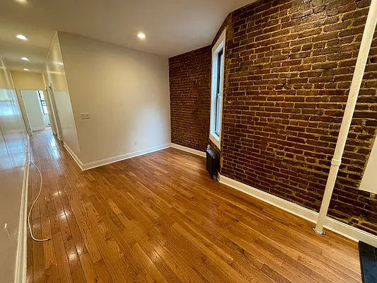 Rented by Oxford Property Group | media 7