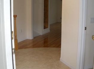 42 Dunwood Rd #B, Port Washington, NY 11050