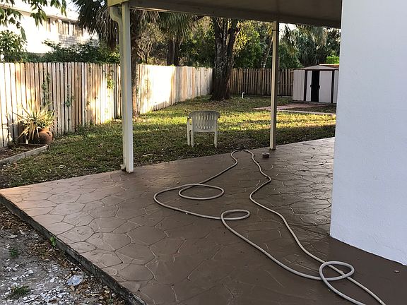 5th image of 6200 SW 10th Ct