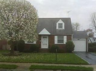 178 S Park Dr, New Milford, NJ 07646