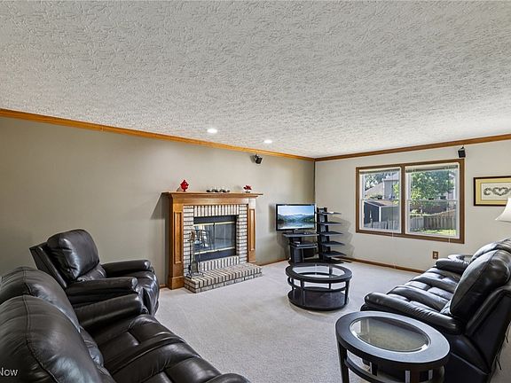 4th image of 29861 Wellington Dr